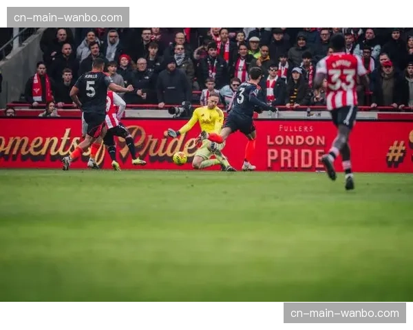 诺丁汉森林最后时刻失球,1-2憾负于布伦特福德,防守专注度遭质疑 诺丁汉森林最后时刻失球,1-2憾负于布伦特福德,防守专注度遭质疑