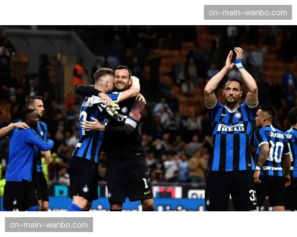 意甲基金会启动“足球进校园”项目,首批在都灵和米兰的十所小学展开 意甲基金会启动“足球进校园”项目,首批在都灵和米兰的十所小学展开