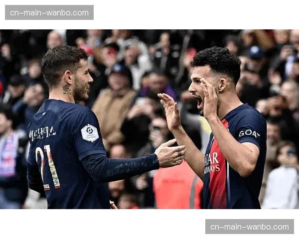 巴黎圣日耳曼传控压制对阵图卢兹铁血防守，战术博弈成焦点